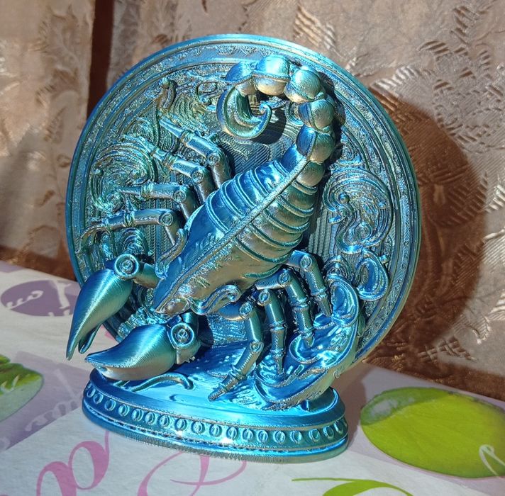 Статуетка скорпіон.