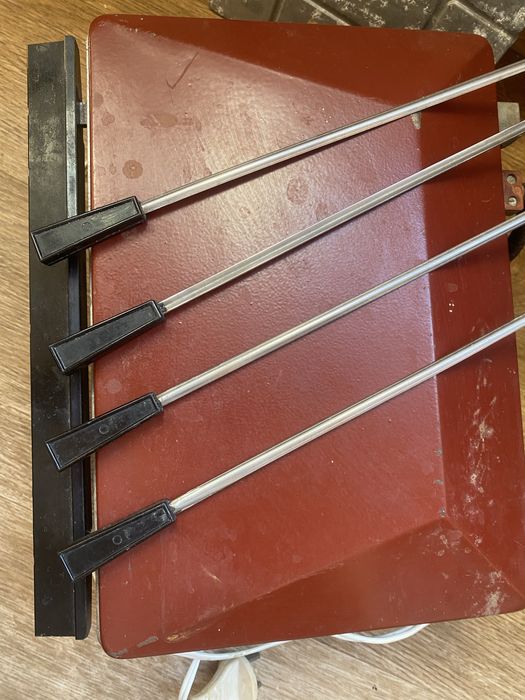 Електрошашличниця «Жаринка»