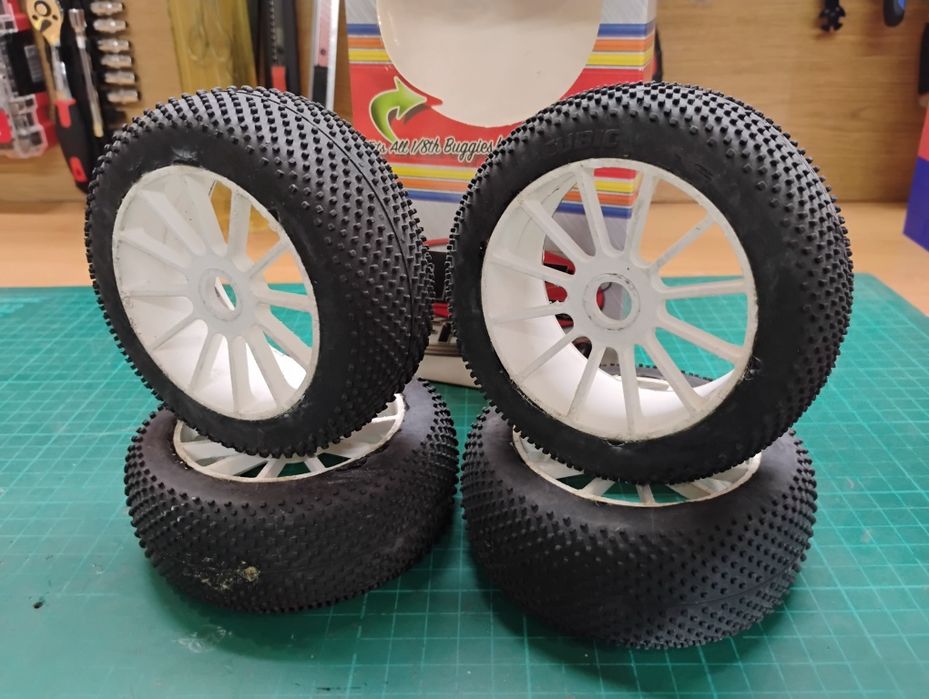 Koła buggy 1:8 GRP Cubic model RC
