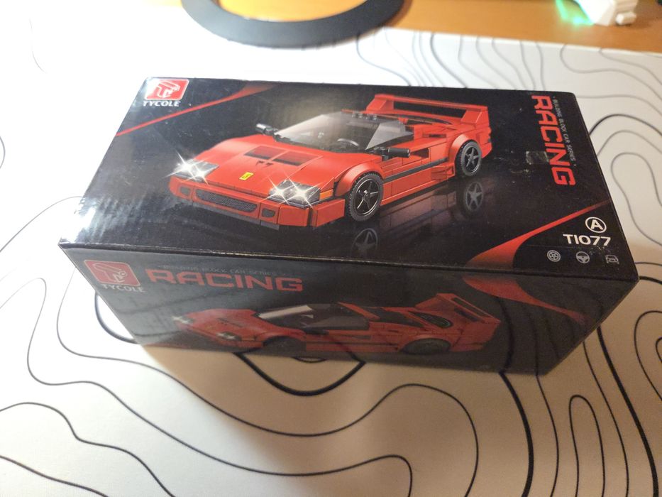 Вінтажна класична та спортивна модель автомобіля 302 деталі