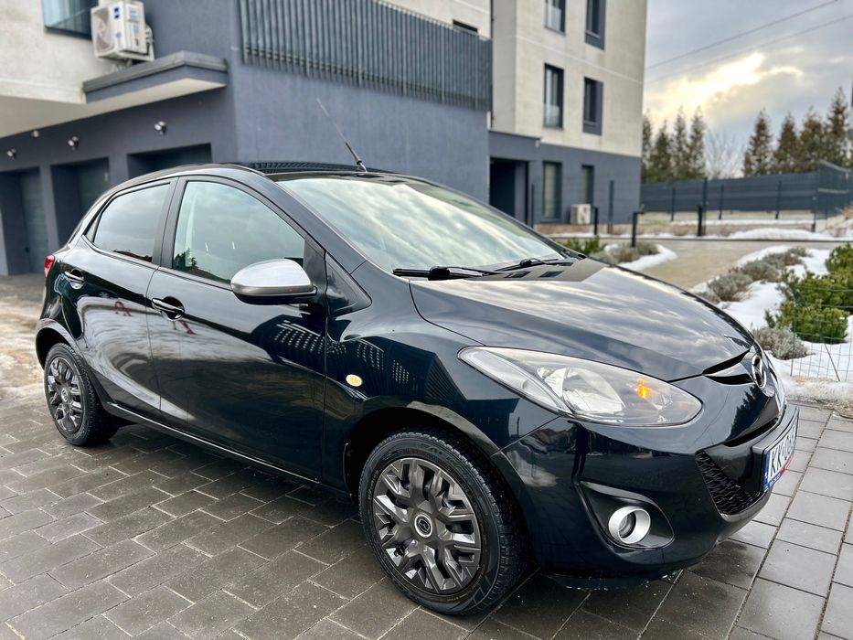 Pedantycznie utrzymana Mazda II 2014 Rok 1.3 Benzyna -79 tysiecy KM