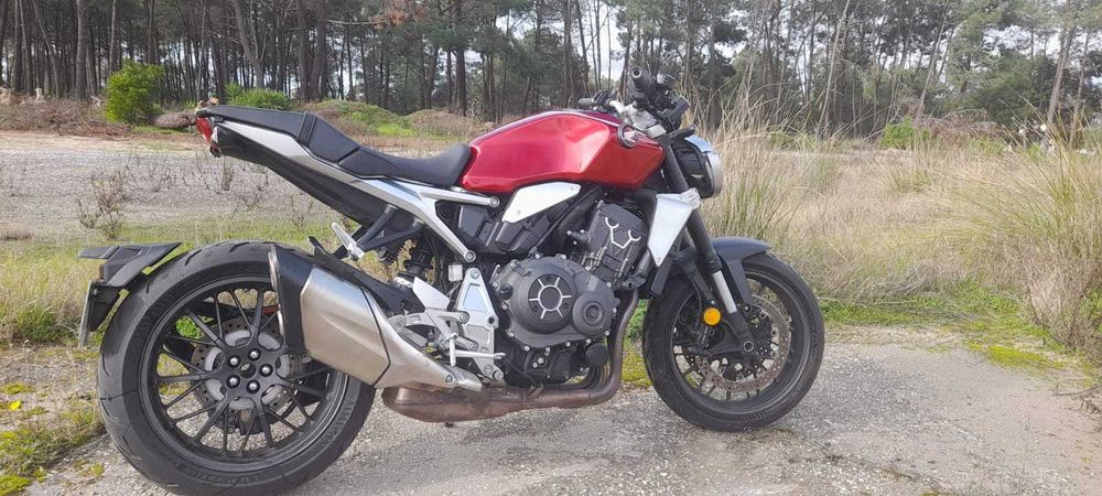 Honda CB 1000R Pequena Queda a Circular