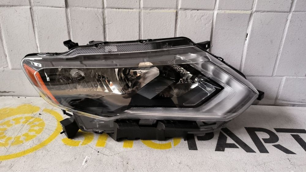 Фари фара на Nissan Rogue T32 2017 2018 2019