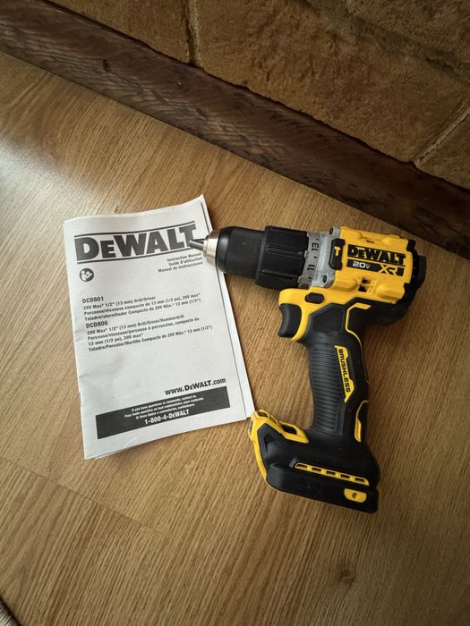 Аккумуляторный бесщеточный ударный шуруповерт Dewalt DCD806B 20V