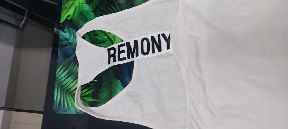 Bokserka biała z napisem