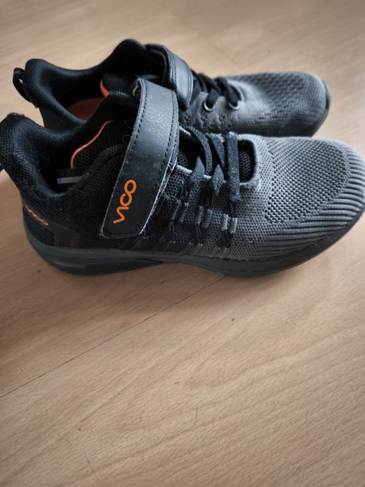 Buty dla chłopca 33