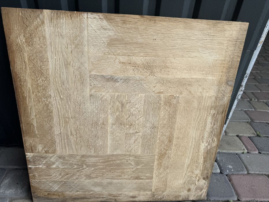 Паркет бубовий на підложці.