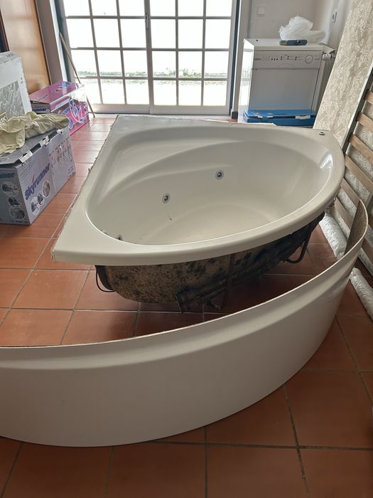 Banheira de hidromassagem Roca
