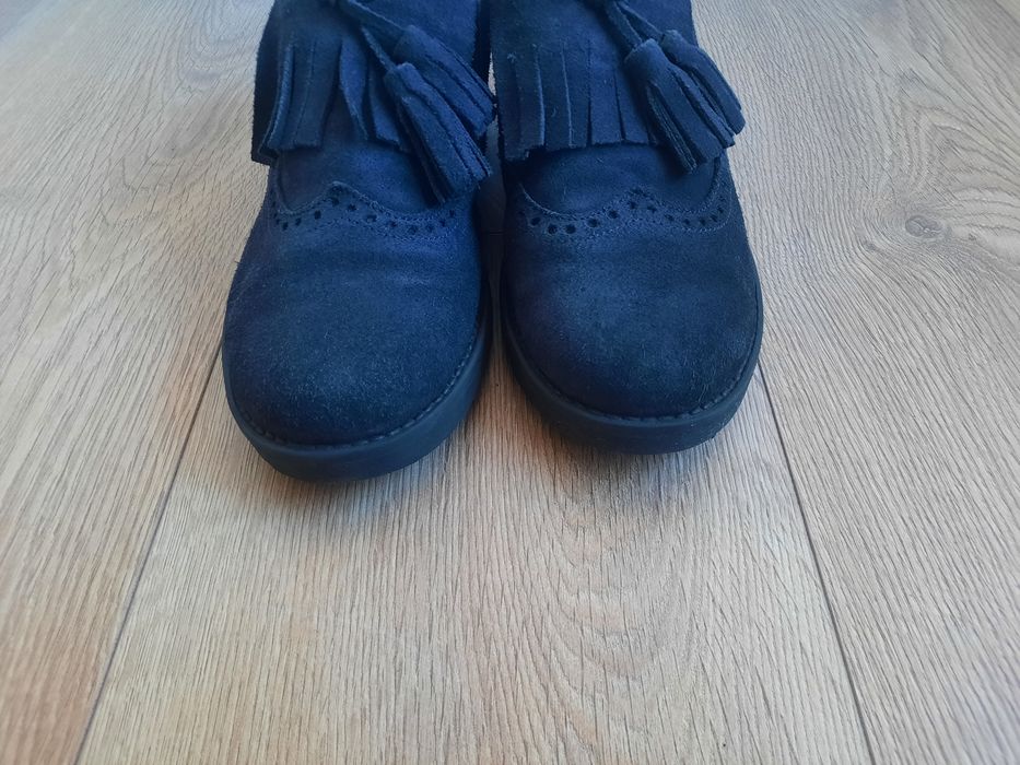 Sapatos azuis em camurça estilo mocassin