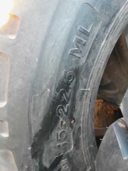 Opony budowlane 15-22.5 hokej ML