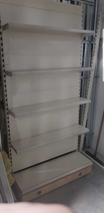 Sprzedam solidny regał