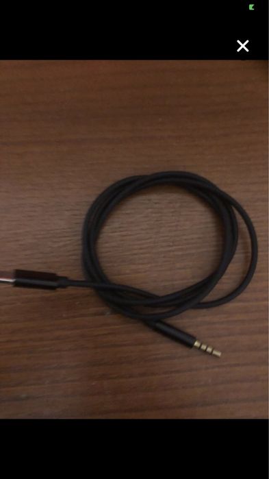 Cabo para conectar o telemovel a uma coluna