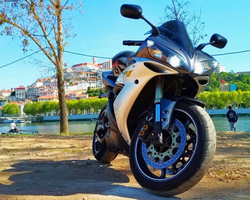 Yamaha YZF R1 - 2004