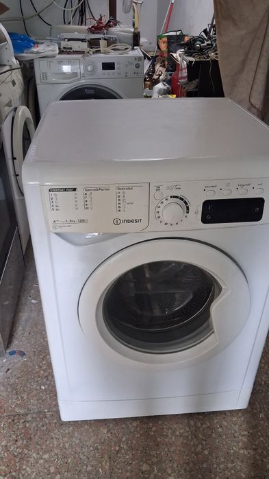 Máquina de lavar roupa Indesit 8kg