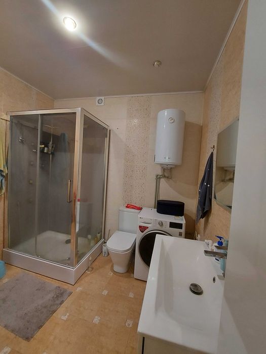 Продам в г. Чугуев дом 2008 г.п., пл. 135 кв.м