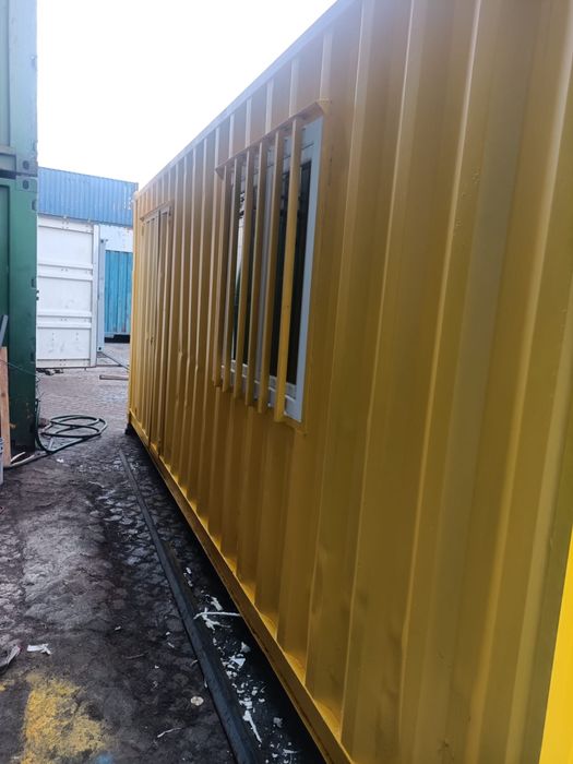 Contentor Maritimo  6 metros 20 pes - Porta e Janela