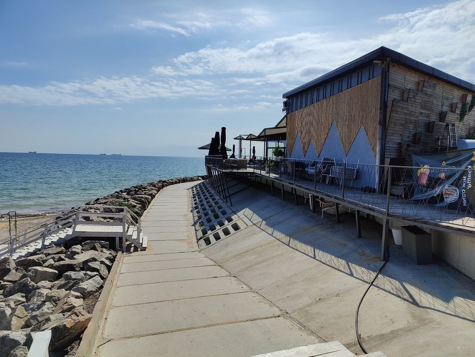 Здається пригородний дім Квадрохаус біля моря Фонтанка1