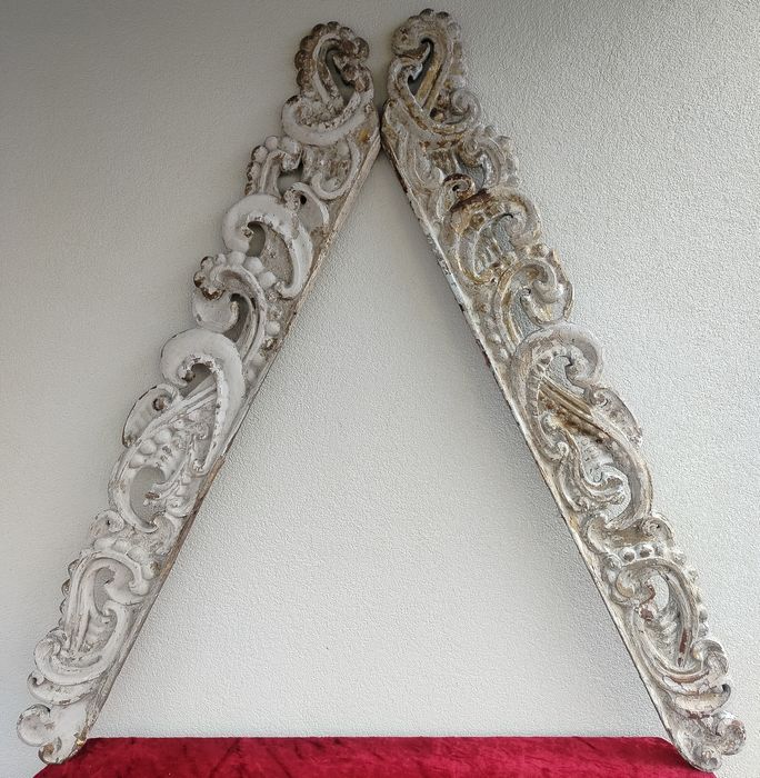 Zabytkowe barokowe elementy ołtarzowe – snycerka