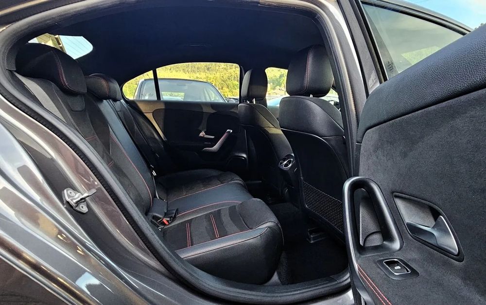 Mercedes-Benz A 180 Limousine d 7G-DCT AMG Line