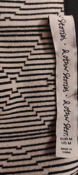 Elegancka bluzka  z modalu sweter pulower w efektowne czarno białe wzo