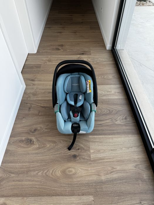 Ovo recaro avan com isofix ( como novo )