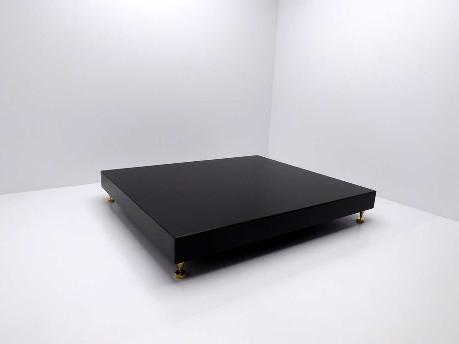 Nowa platforma podstawa pod gramofon na regulowanych kolcach