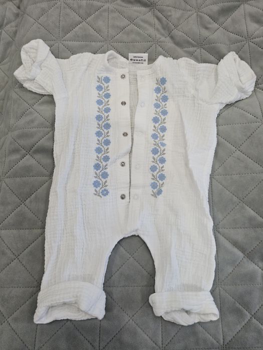 Мусліновий новий  чоловічок на хрестини з вишивкою 68 розмір