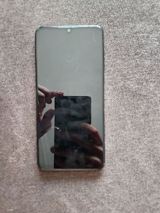 Huawei P30 lite com vidro traseiro partido