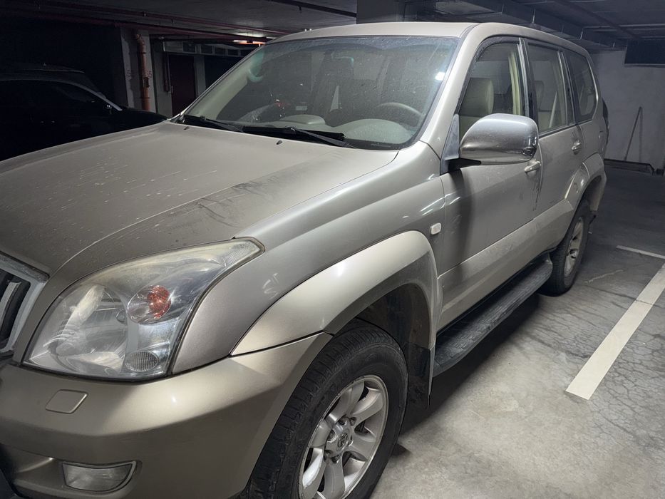 автомобиль Toyota Prado