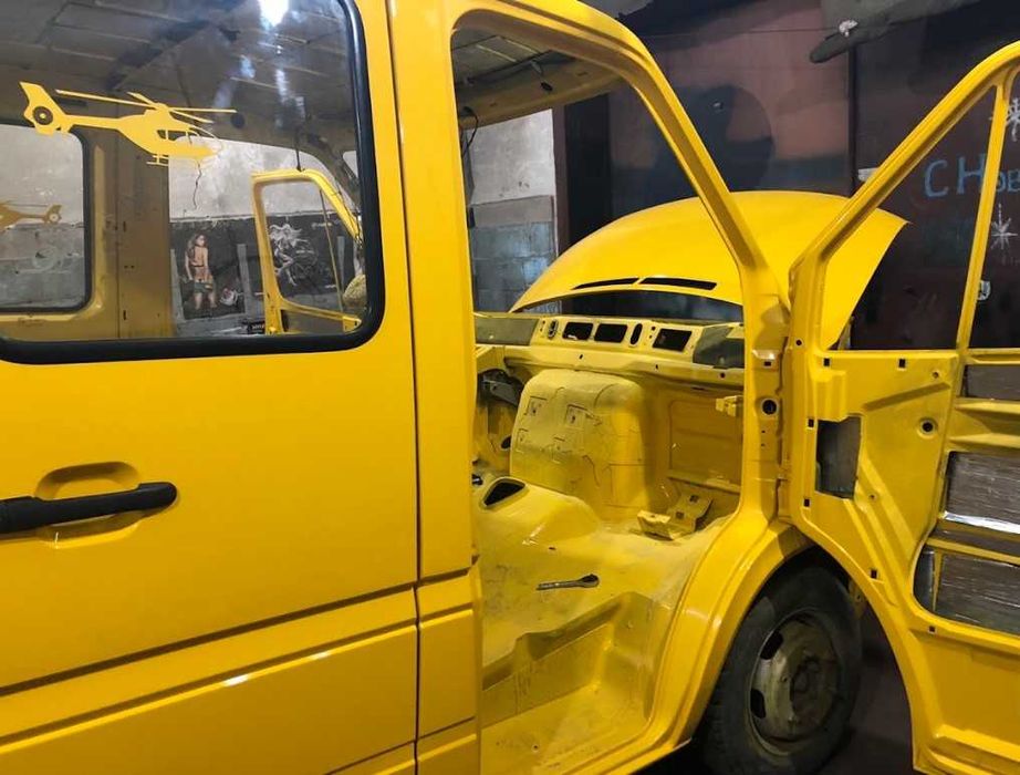 Эвакуатор частичной погрузки 4*4 Mercedes Sprinter 412