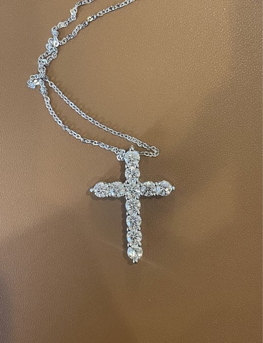 Красивейший крестик с муассанитами 3.30ct серебро 925