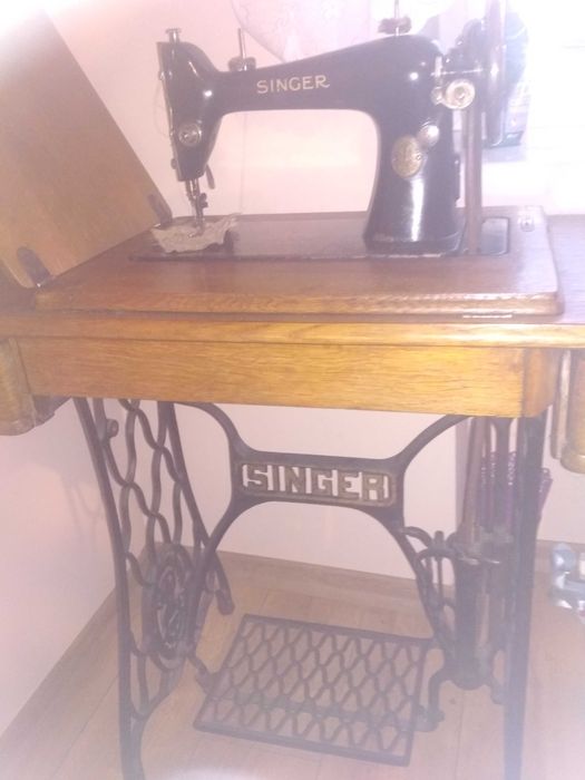 Stuletnia maszyna do szycia singer w pelni prawna