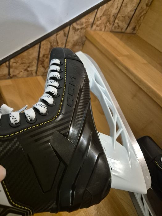 Łyżwy hokejowe CCM AS550