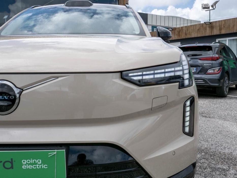 Volvo EX90 111 kWh Twin Motor Performance Ultra