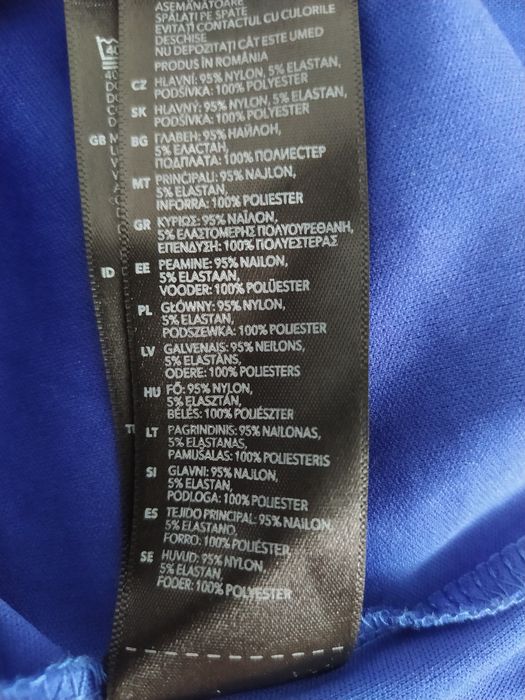 Koronkowa  sukienka.