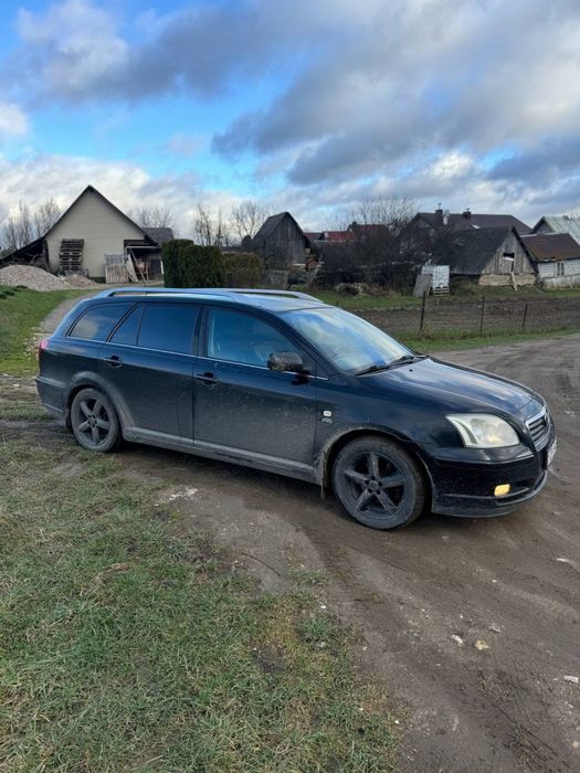 Toyota Avensis 2.0, 4D, 2005 рік, механіка,преміум комплектація.
