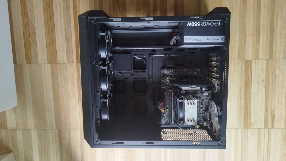 PC secretária completo com acessórios