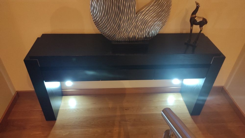 Aparador/consola em carvalho  preto