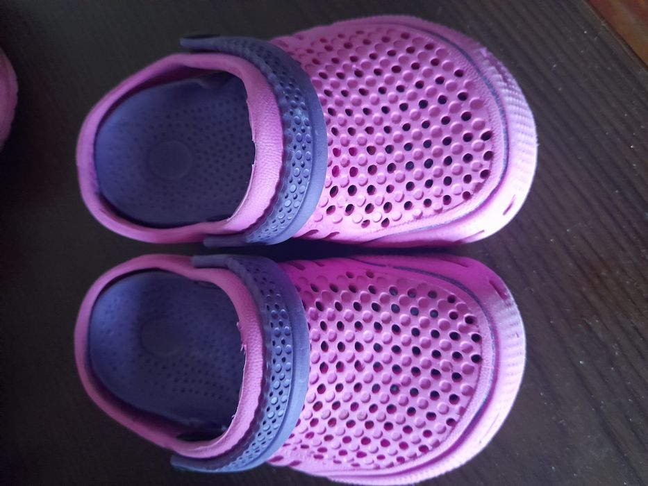 Дитячі речі,взуття.