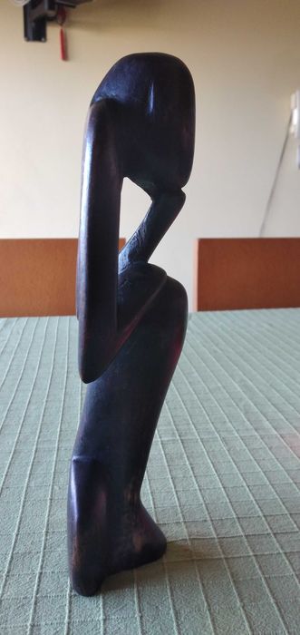 Escultura africana em madeira