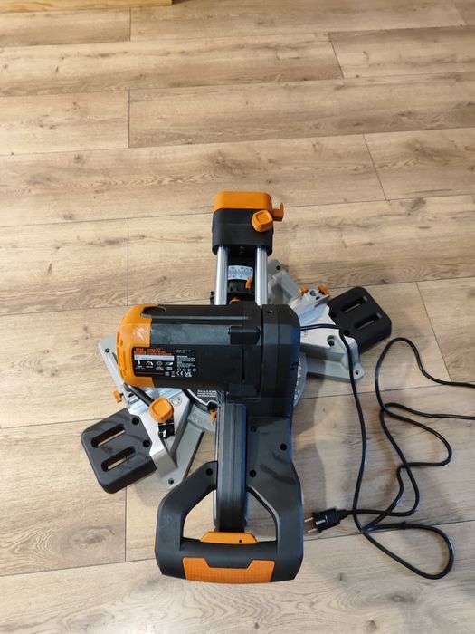 Piła ukosowa z posuwem Evolution SMS-DB 2000w, tarcza 255mm, 2025r
Pi