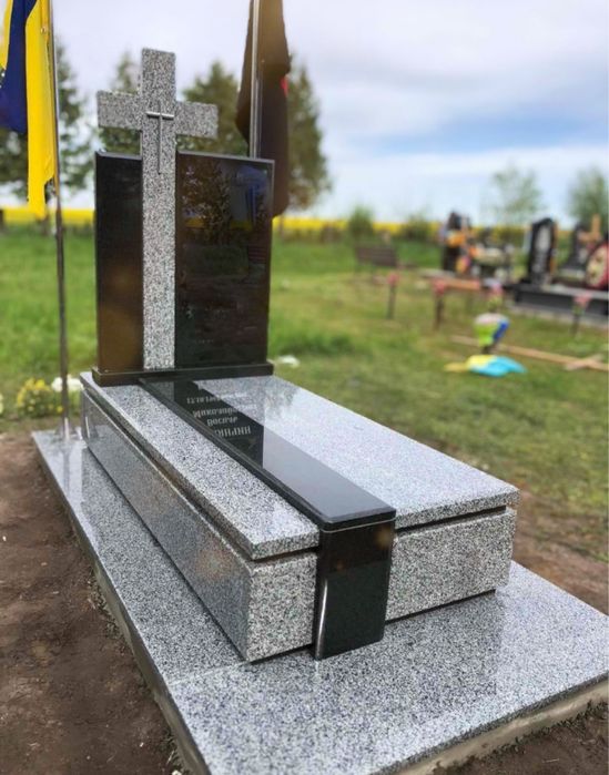 Пам'ятники від виробника LMR