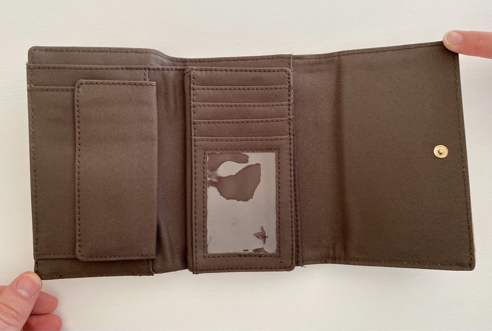 Porta moedas rosa “velho” novo "PARFOIS"