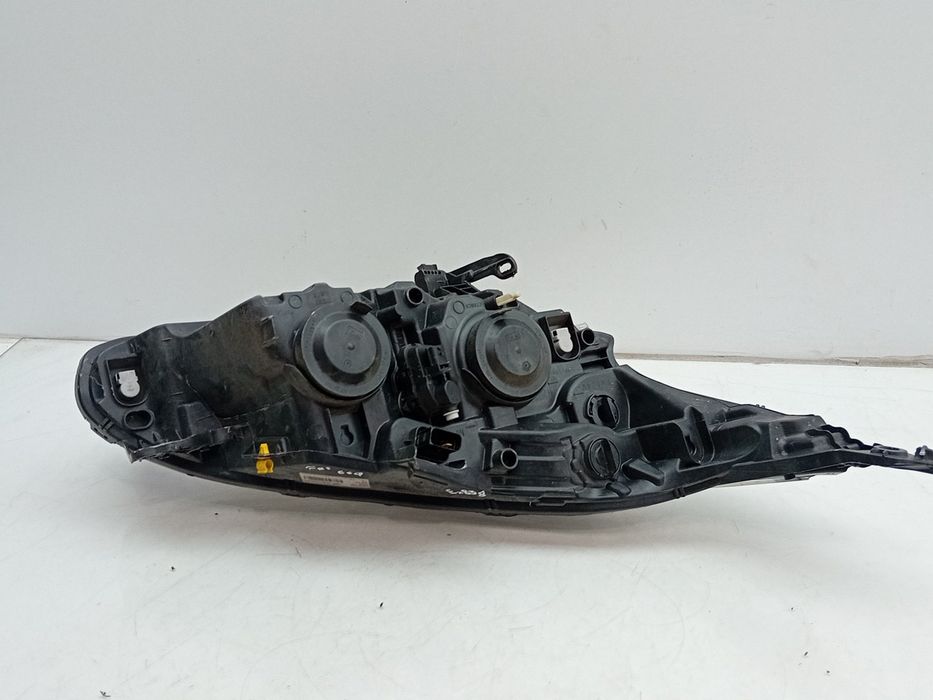 Ótica / farol esquerda PEUGEOT 208