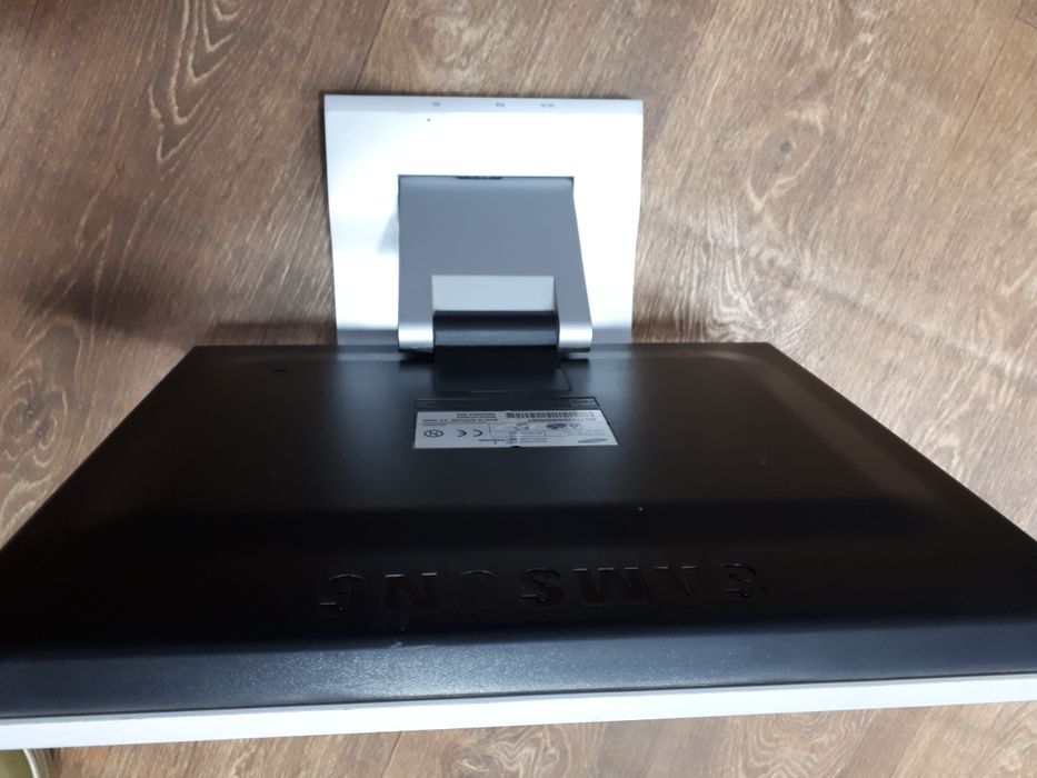 Монитор Samsung 172T