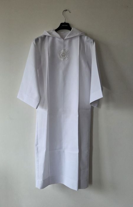 Alba komunijna z kapturem dla chłopca