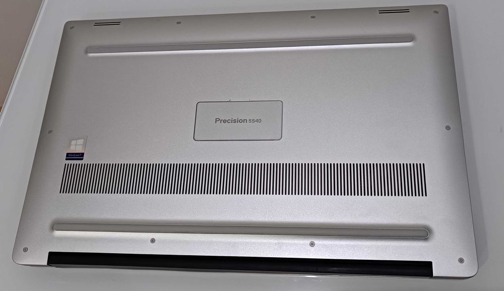 Dell Precision 5540 - Ecrã 15.6FHD/Gráf.NVIDIA/i7 hexacore/32GB RAM64738537188609124