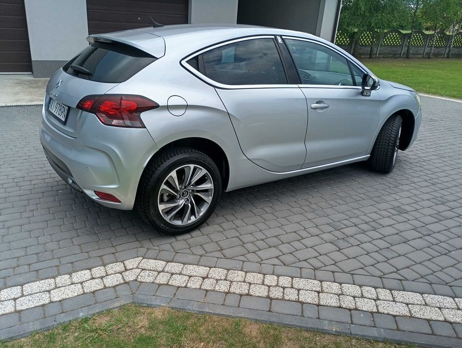 Sprzedam samochód Citroena DS4