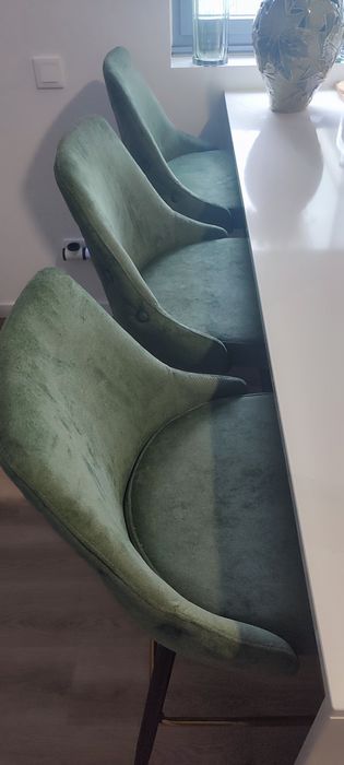 Conjunto de 3 bancos altos verdes