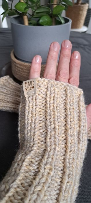 Beżowe mitenki/ rękawiczki Handmade.